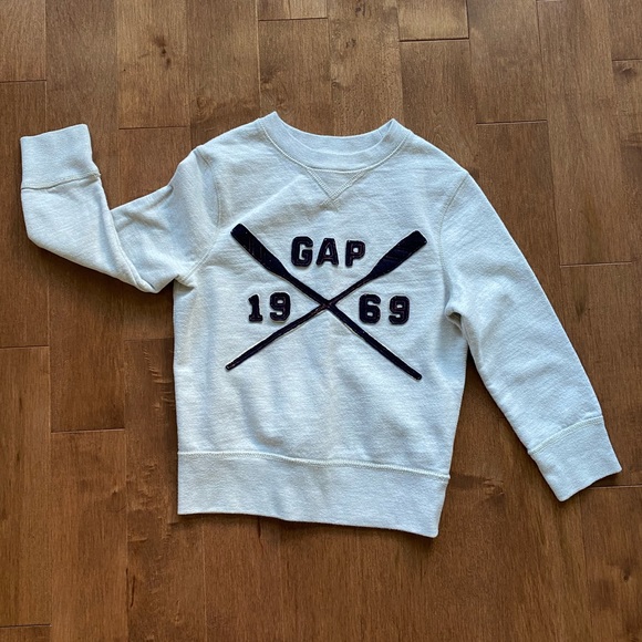 (2 for $25) GAP KIDS junior fleece lined sweatshirt - Picture 3 of 8